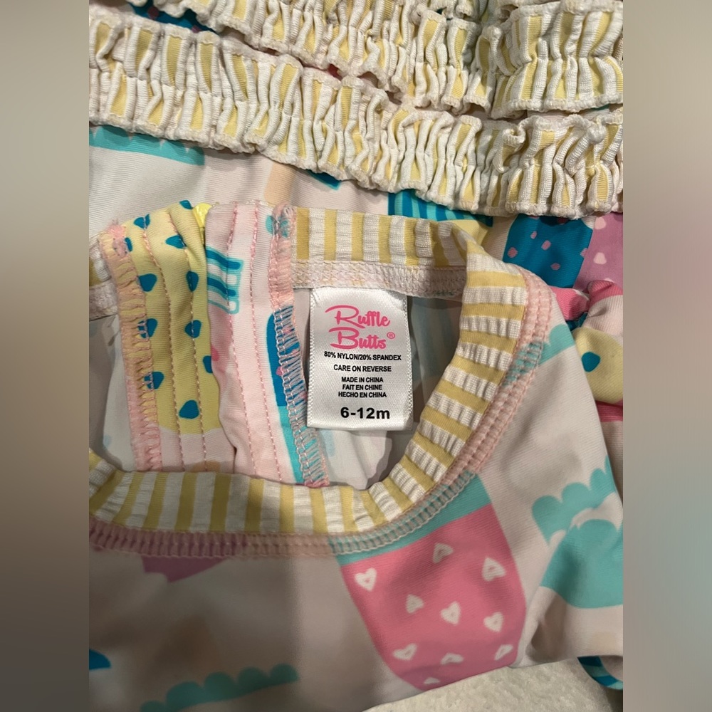 3 babygirl bathing suits - 6-12 months - Picture 3 of 7